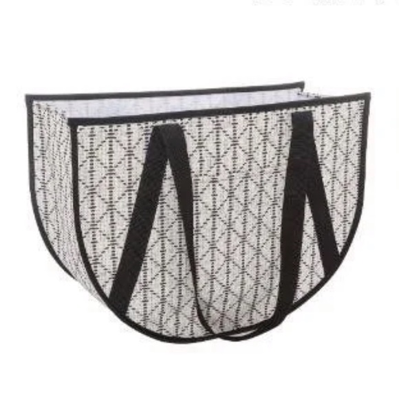 Thirty-One - Picture 2 of 2